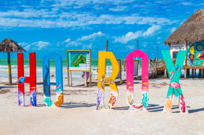 TOUR A HOLBOX